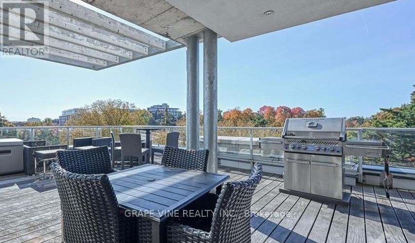1035 Bank Street, Unit 304