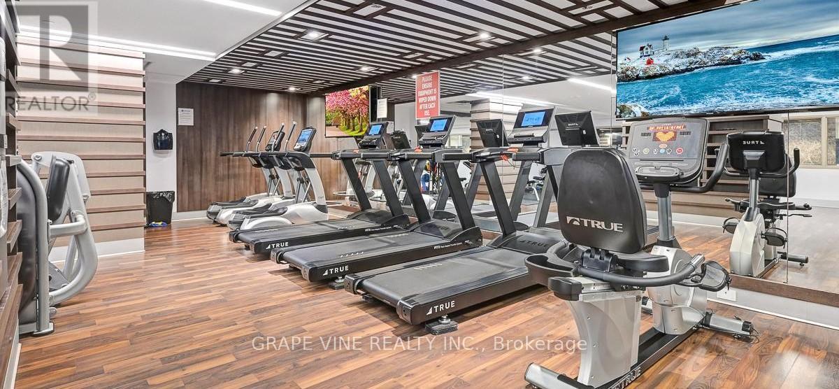 1035 Bank Street, Unit 304