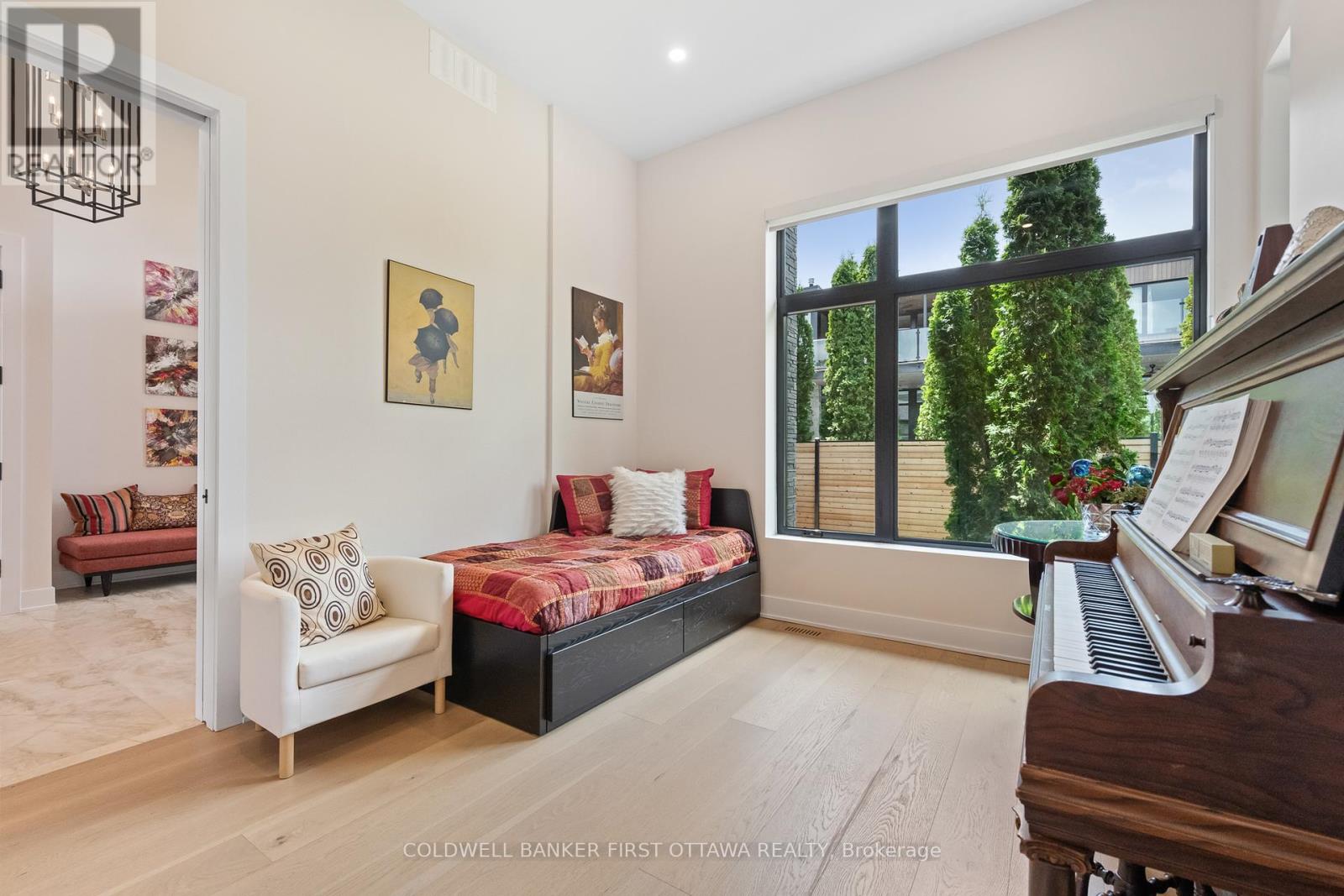 1981 Prince Of Wales Drive