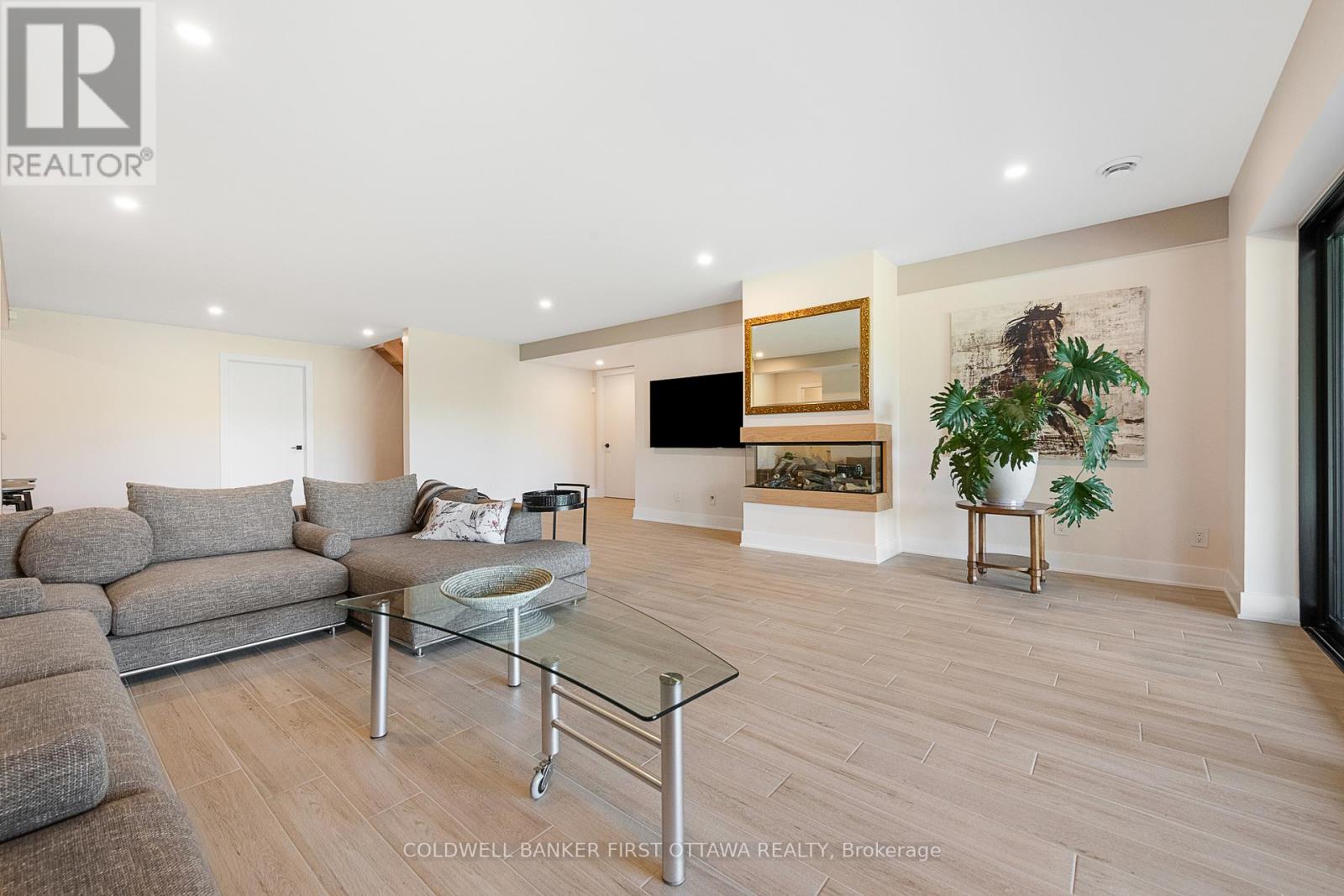 1981 Prince Of Wales Drive