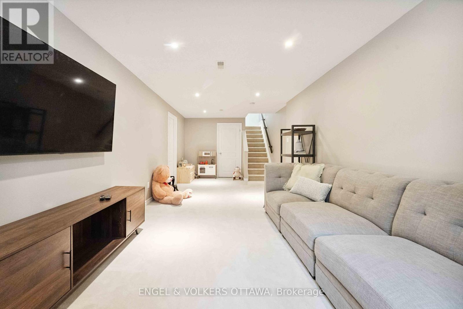 741 Morningstar Way
