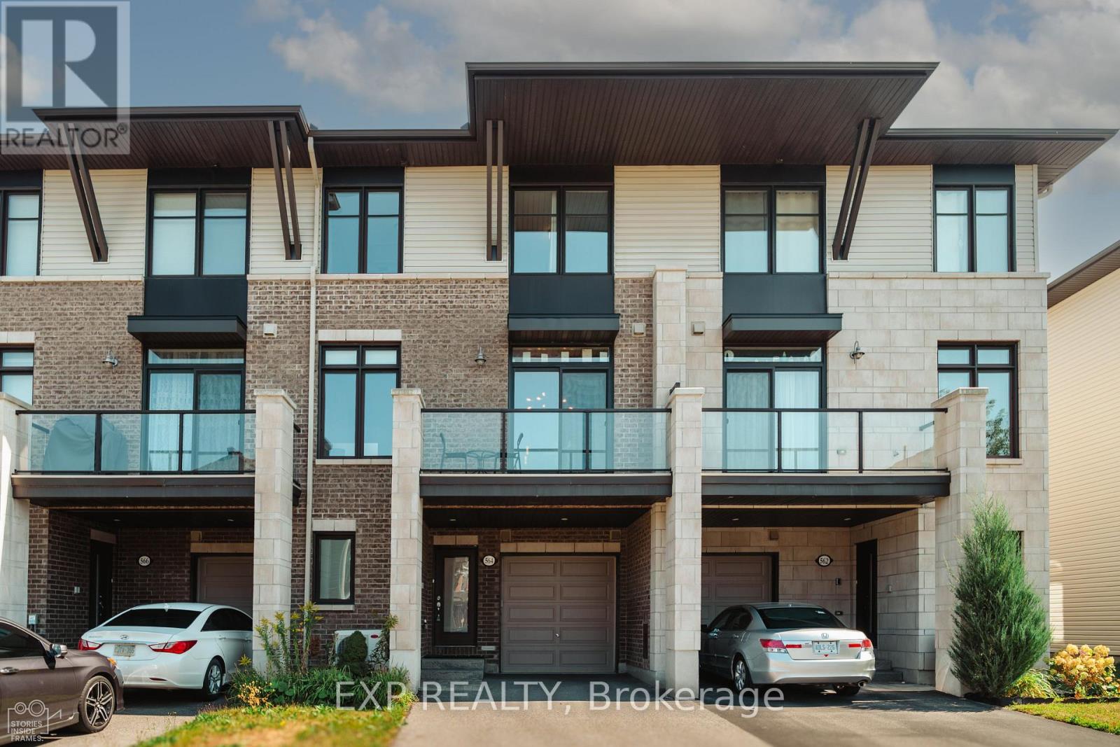 564 Labrador Crescent