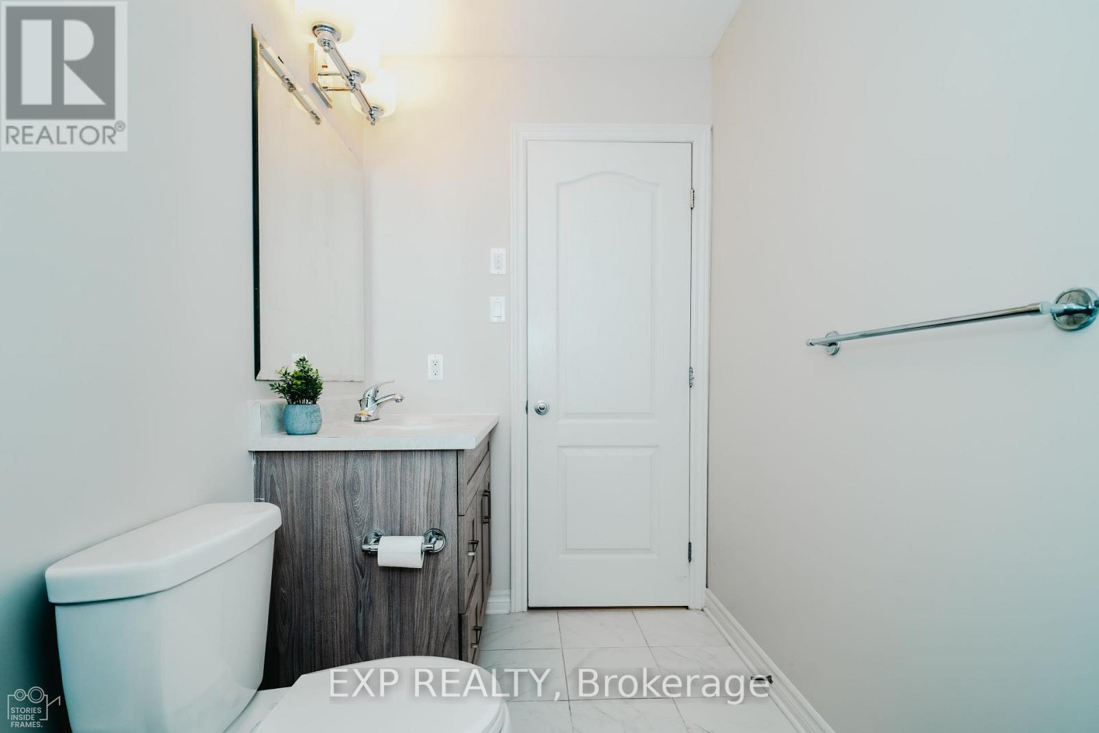 564 Labrador Crescent