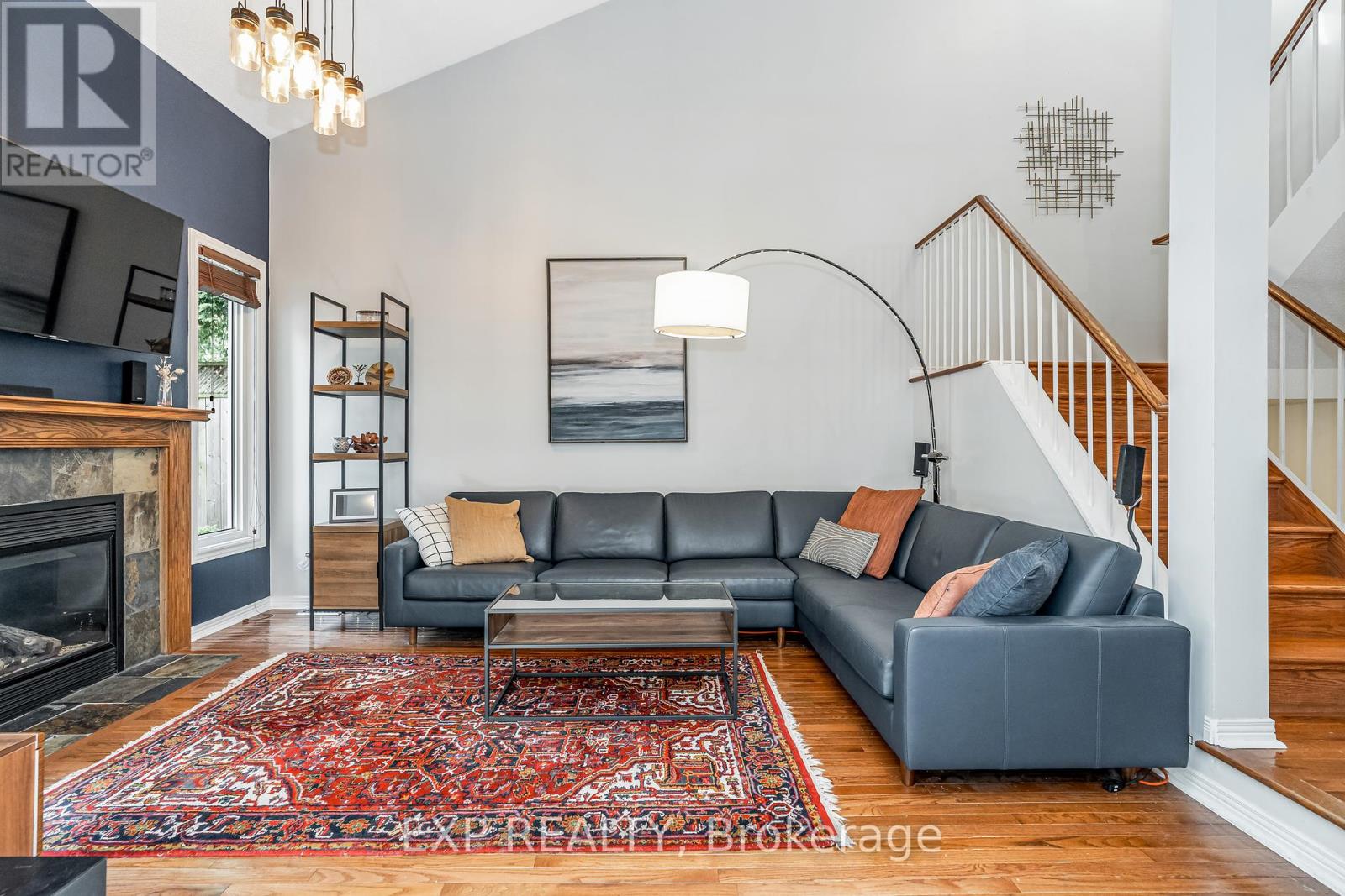 18 Hawley Crescent