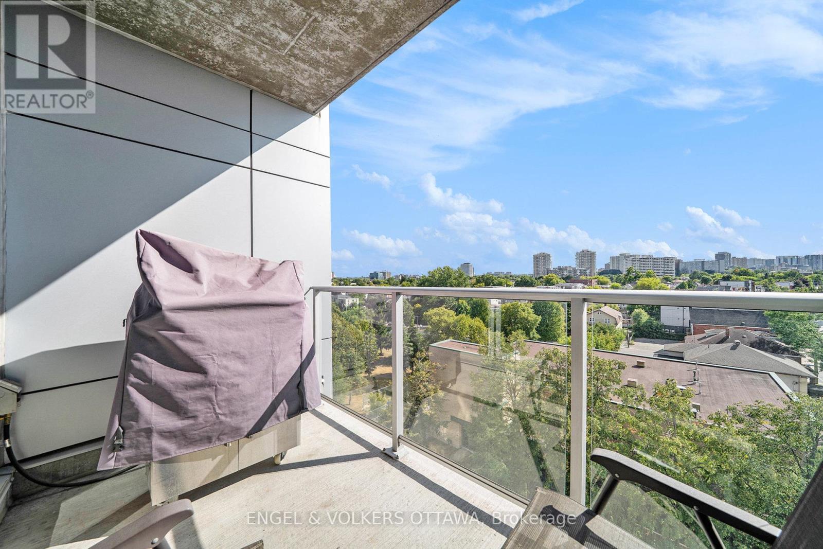 605 - 7 Marquette Avenue