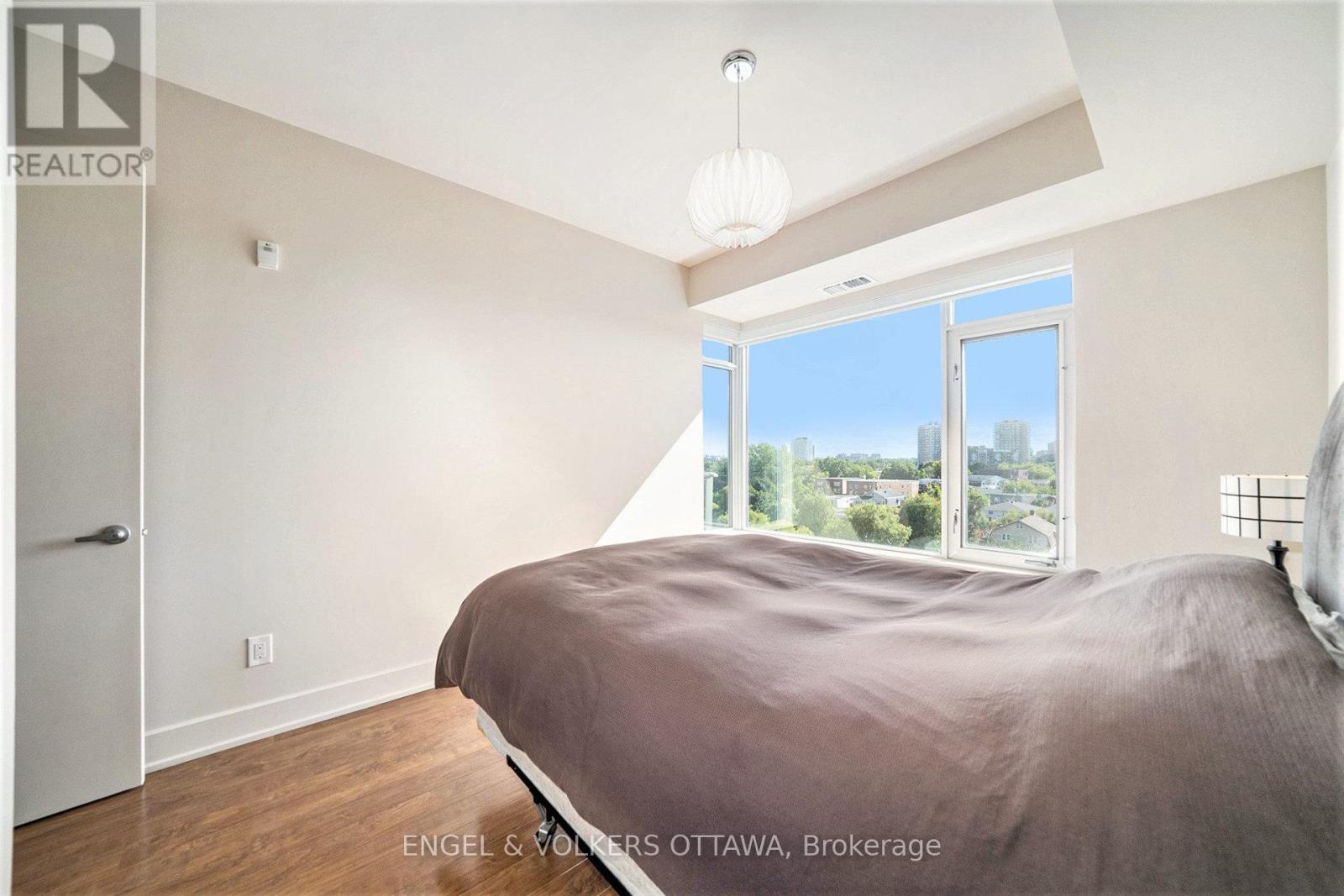 605 - 7 Marquette Avenue