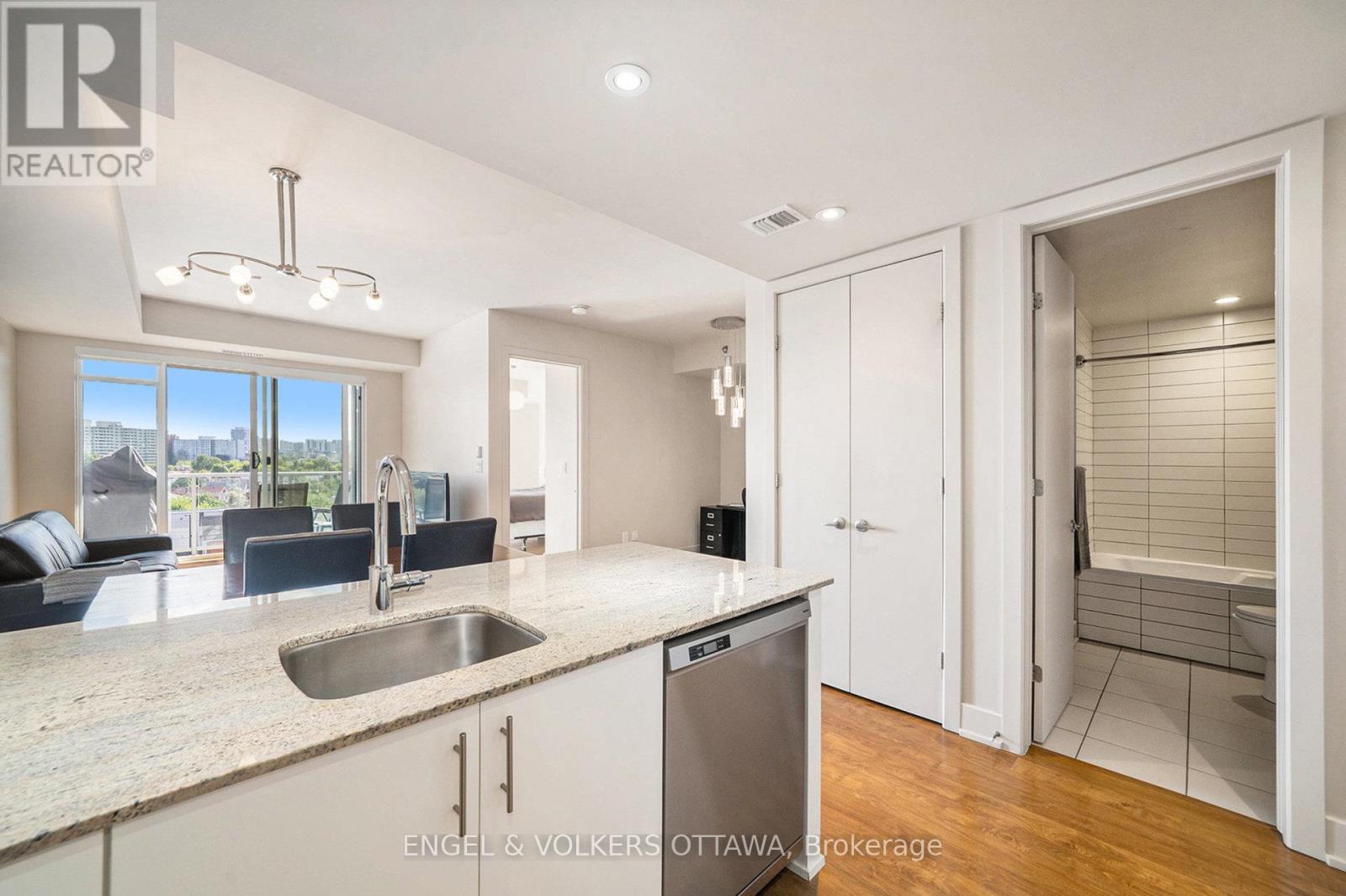 605 - 7 Marquette Avenue