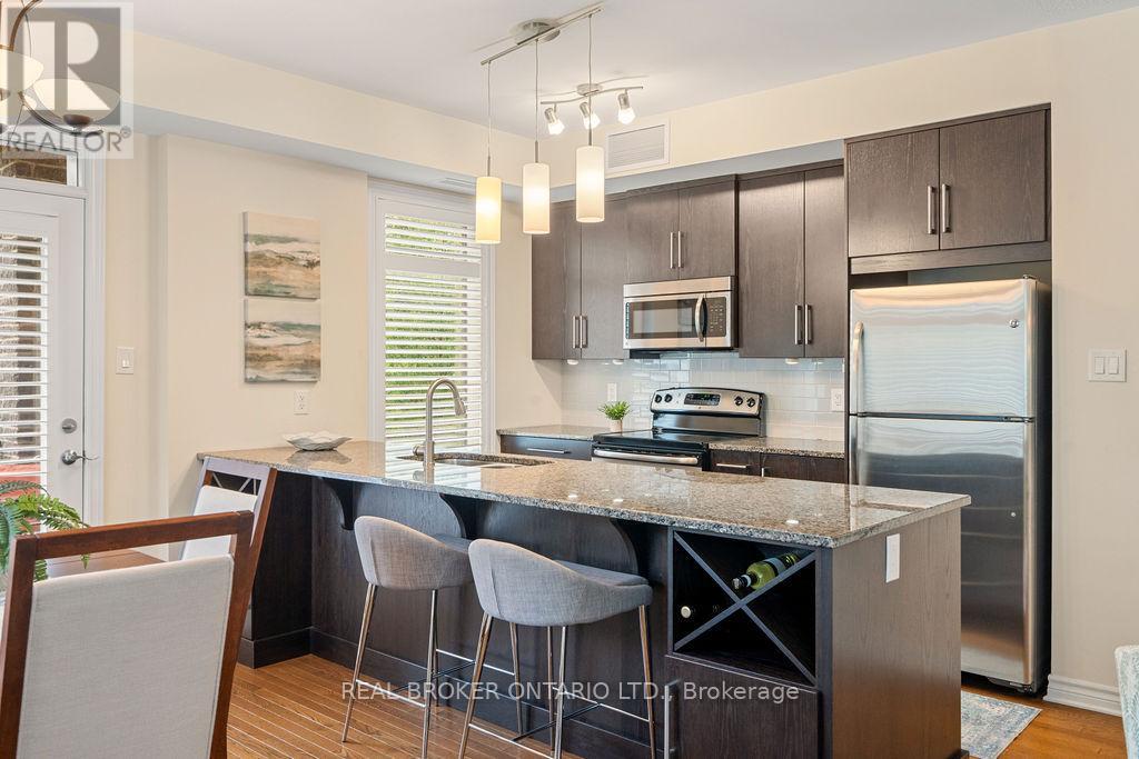 102 - 52 Magnolia Way