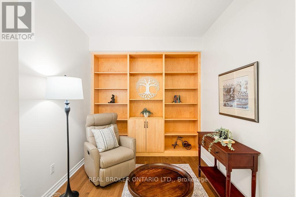 102 - 52 Magnolia Way