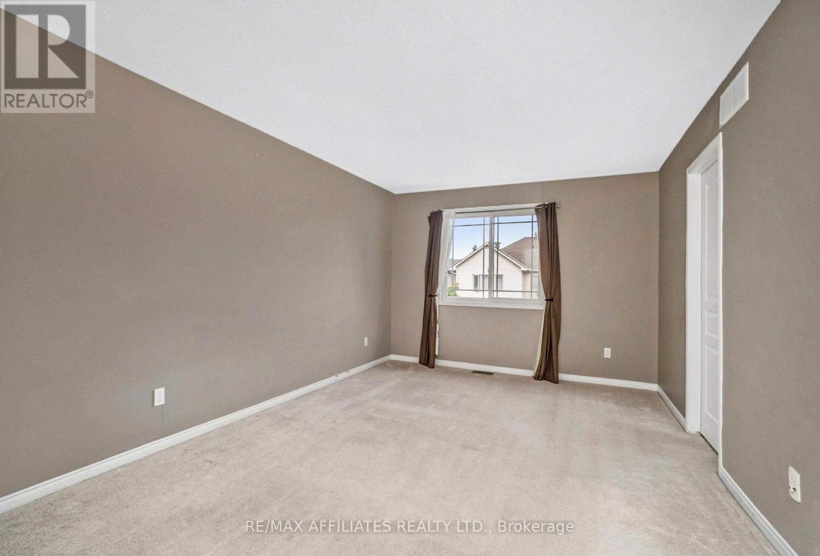 714 Regiment Avenue