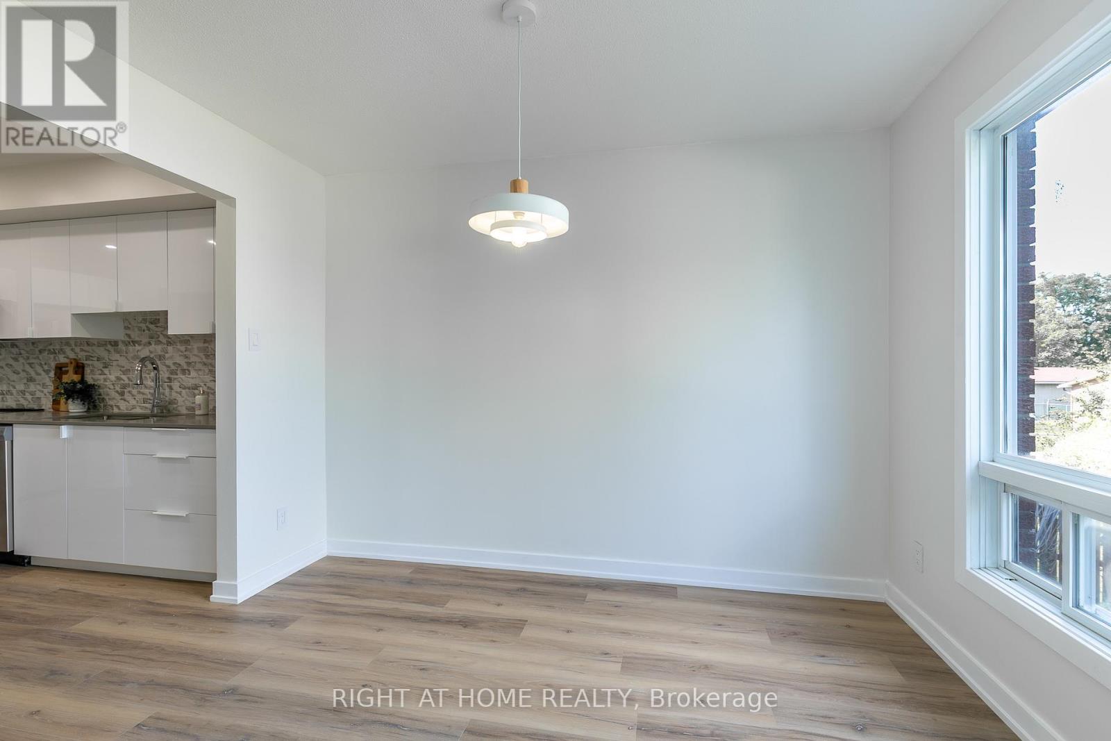 15 - 2669 Southvale Drive