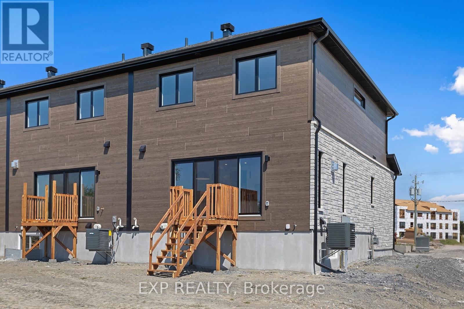 271 Carpe Street