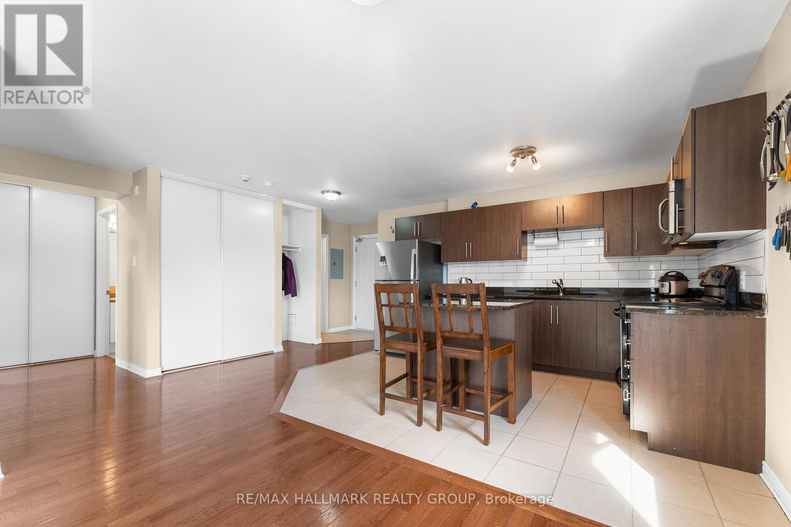 401 - 646 Cummings Avenue