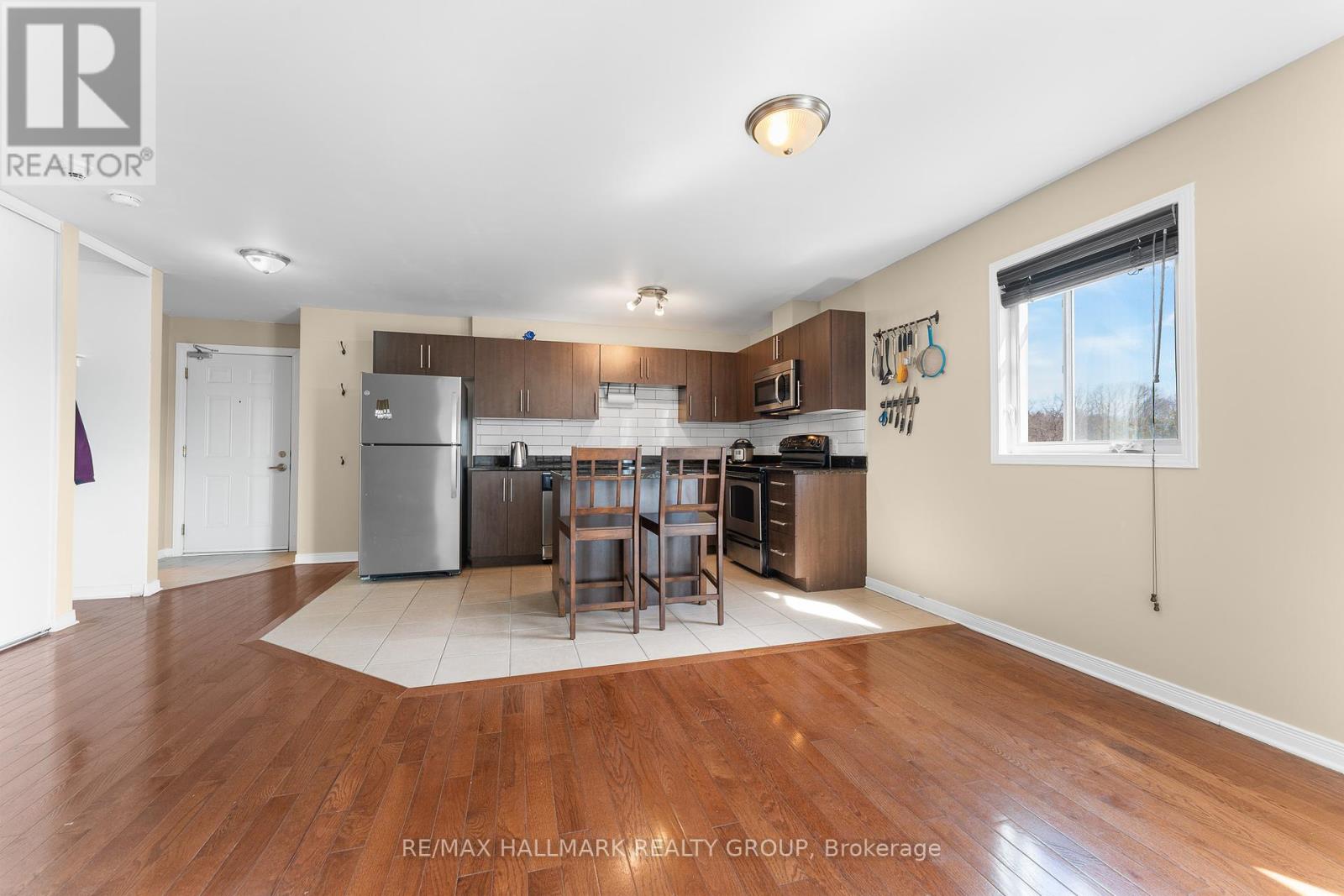 401 - 646 Cummings Avenue