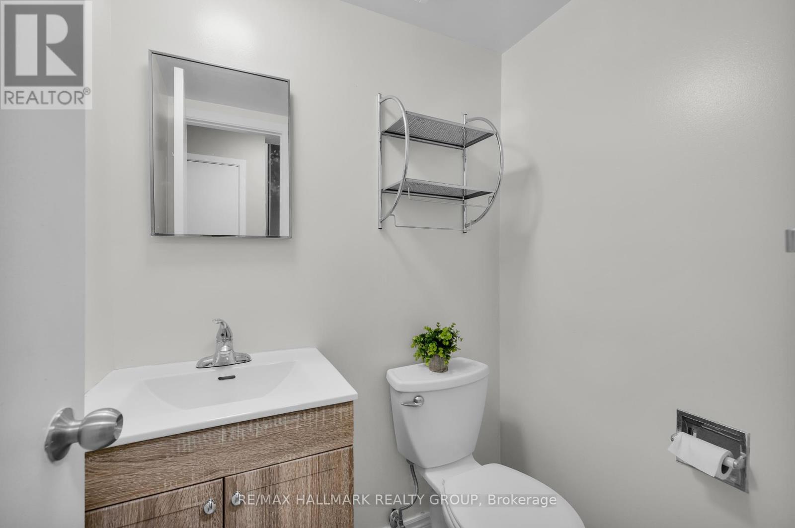 3 - 409 Montfort Street