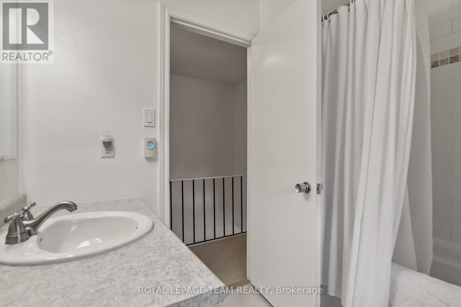 484 Hazeldean Road, Unit #1