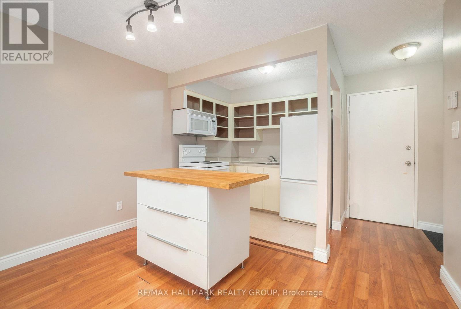 203c - 2041 Arrowsmith Dr. Drive