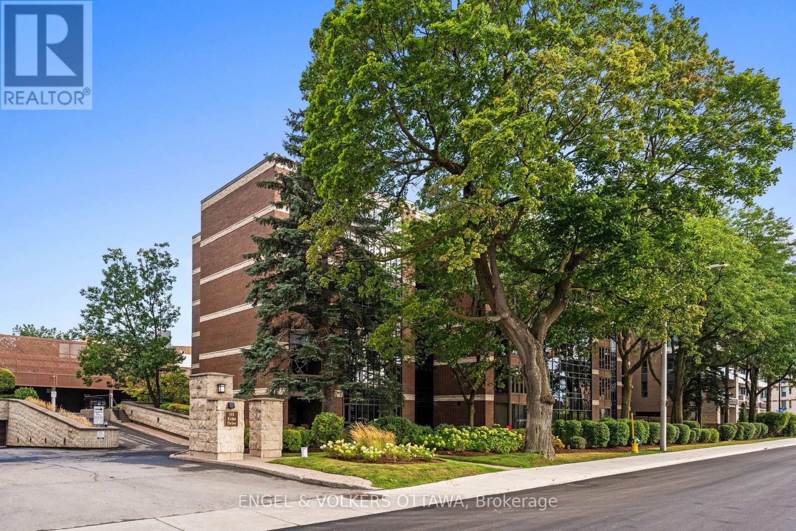 406 - 111 Echo Drive