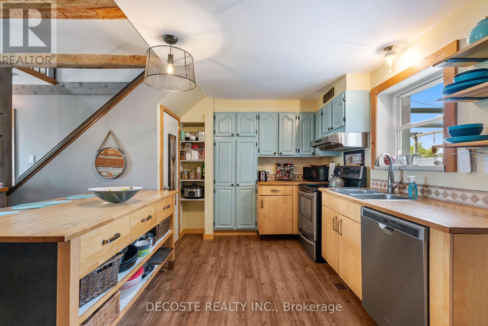 21695 Laggan-glenelg Road