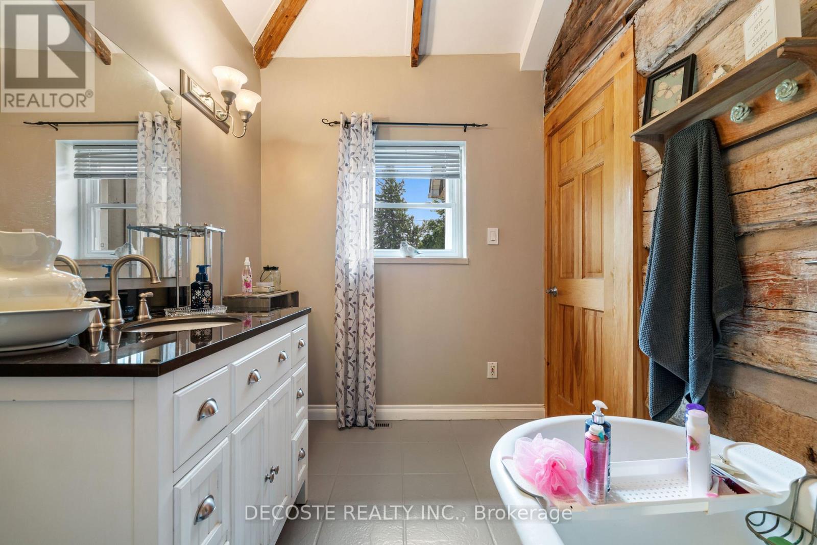 21695 Laggan-glenelg Road
