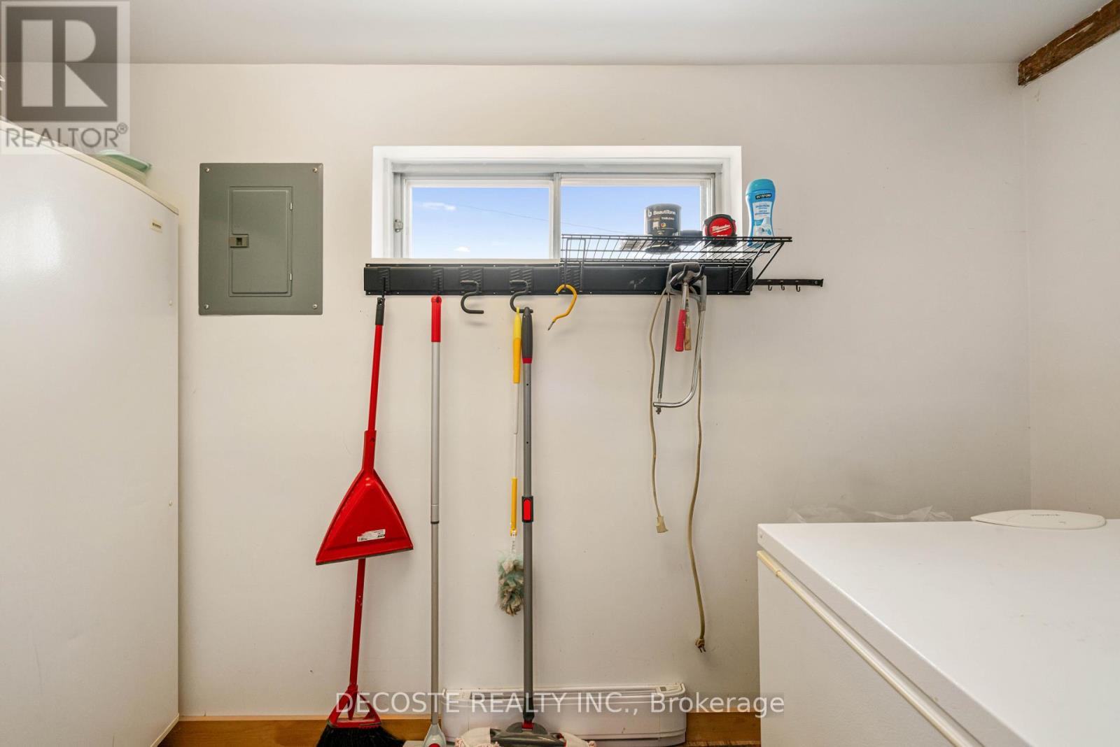 21695 Laggan-glenelg Road