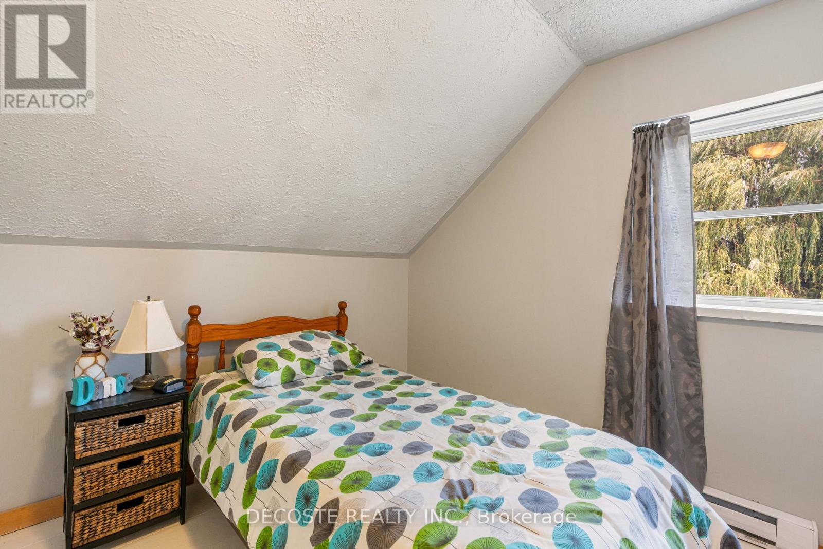 21695 Laggan-glenelg Road