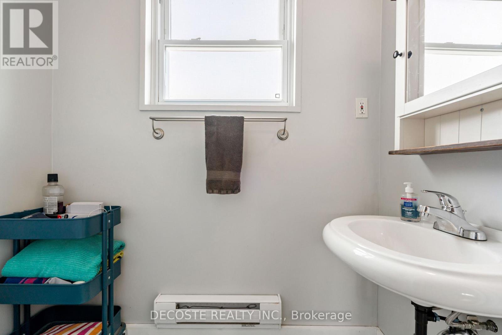 21695 Laggan-glenelg Road