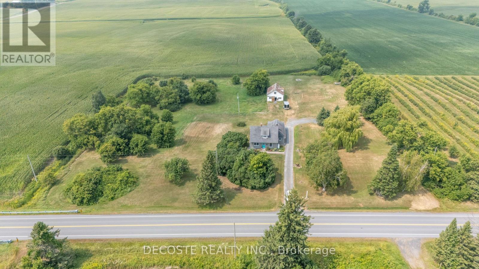 21695 Laggan-glenelg Road