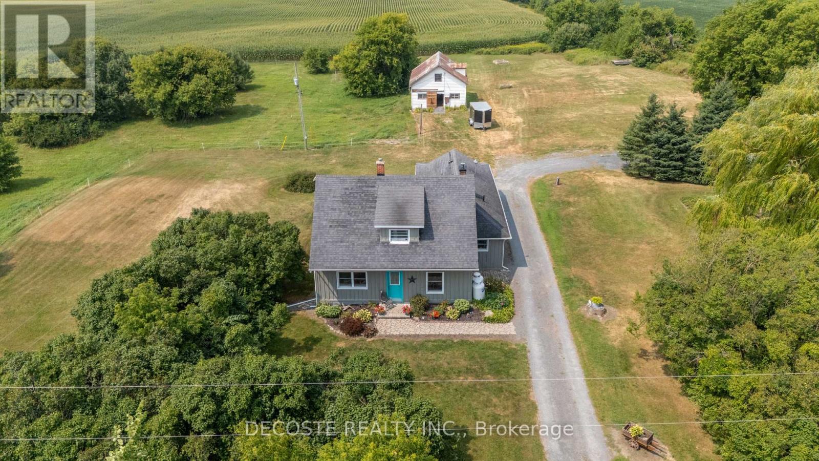 21695 Laggan-glenelg Road
