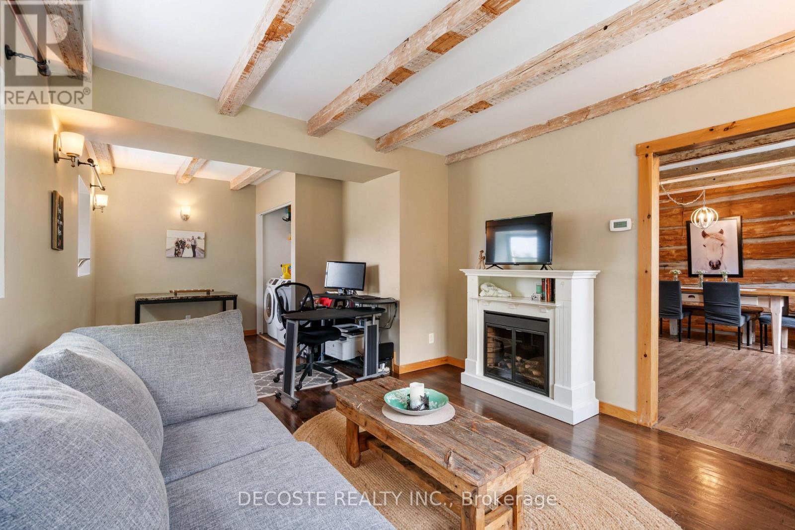 21695 Laggan-glenelg Road