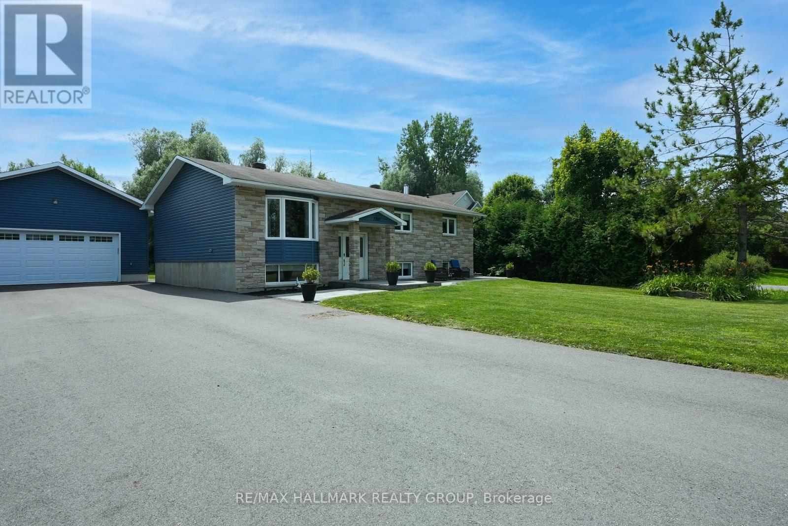 3740 Louiseize Road