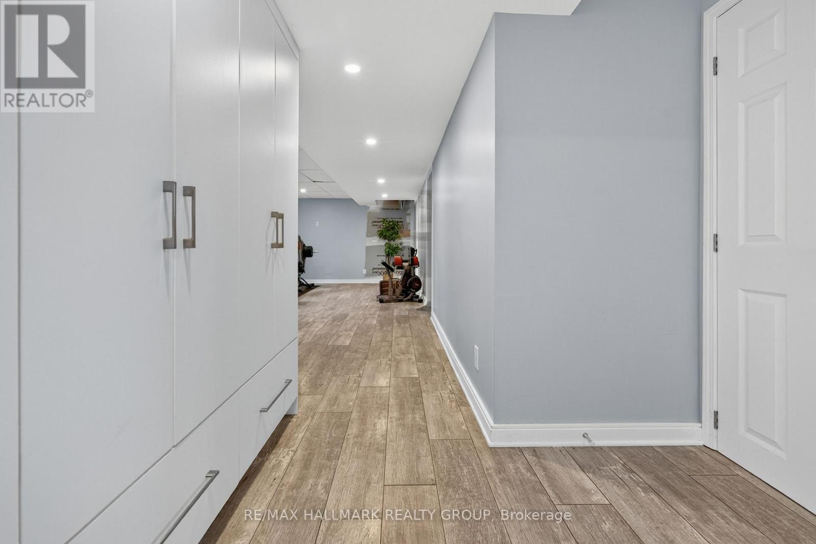 3740 Louiseize Road