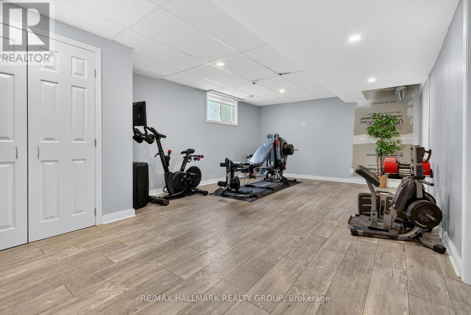 3740 Louiseize Road