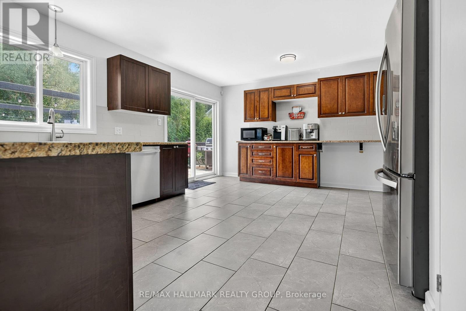 3740 Louiseize Road