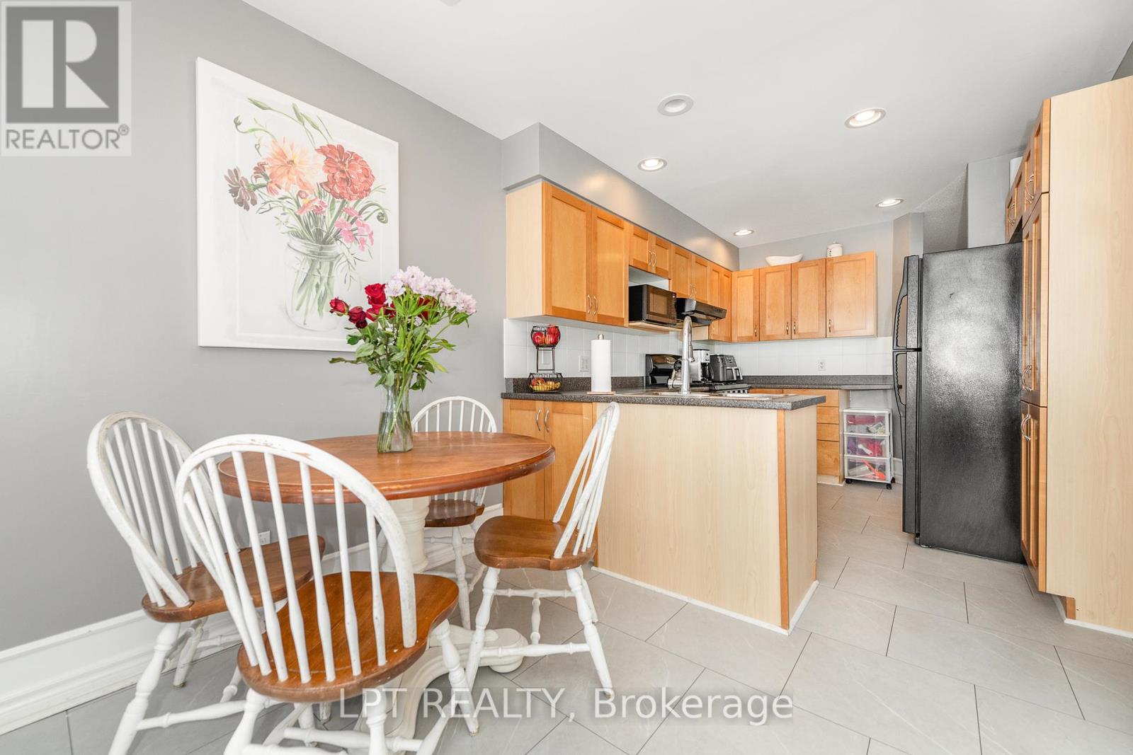 800 Schooner Crescent