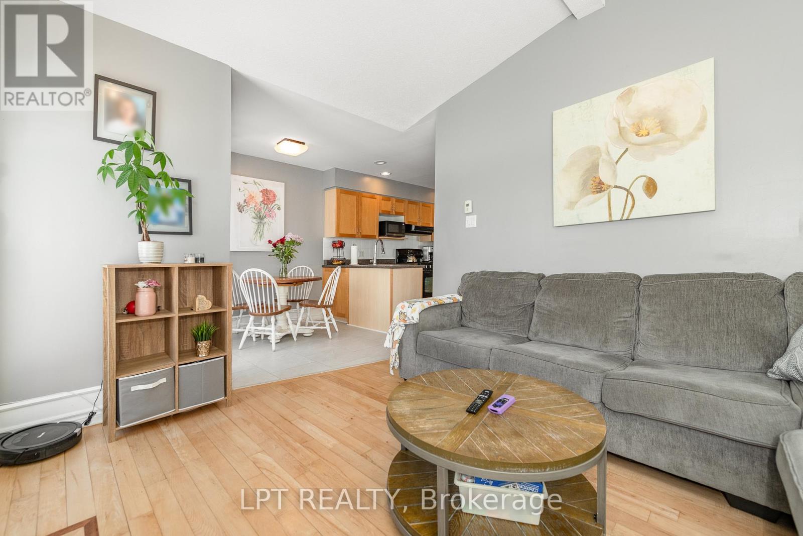 800 Schooner Crescent