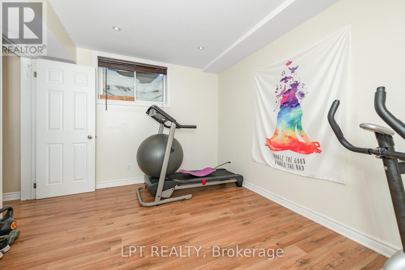 800 Schooner Crescent