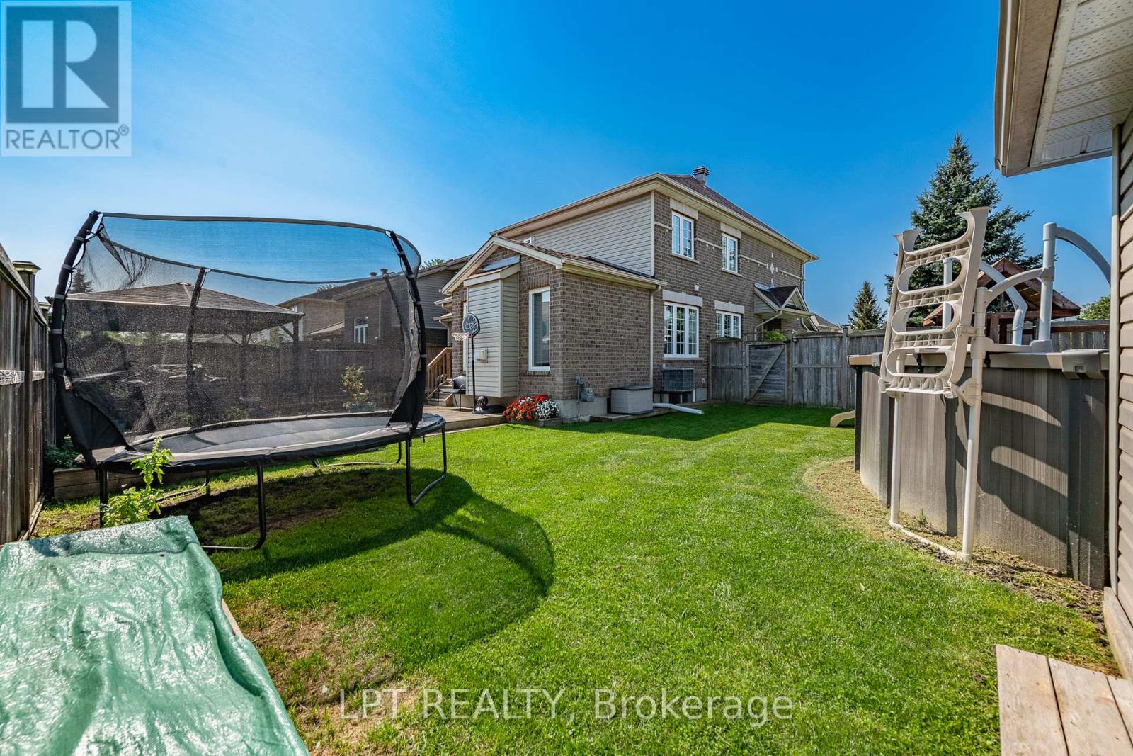 800 Schooner Crescent