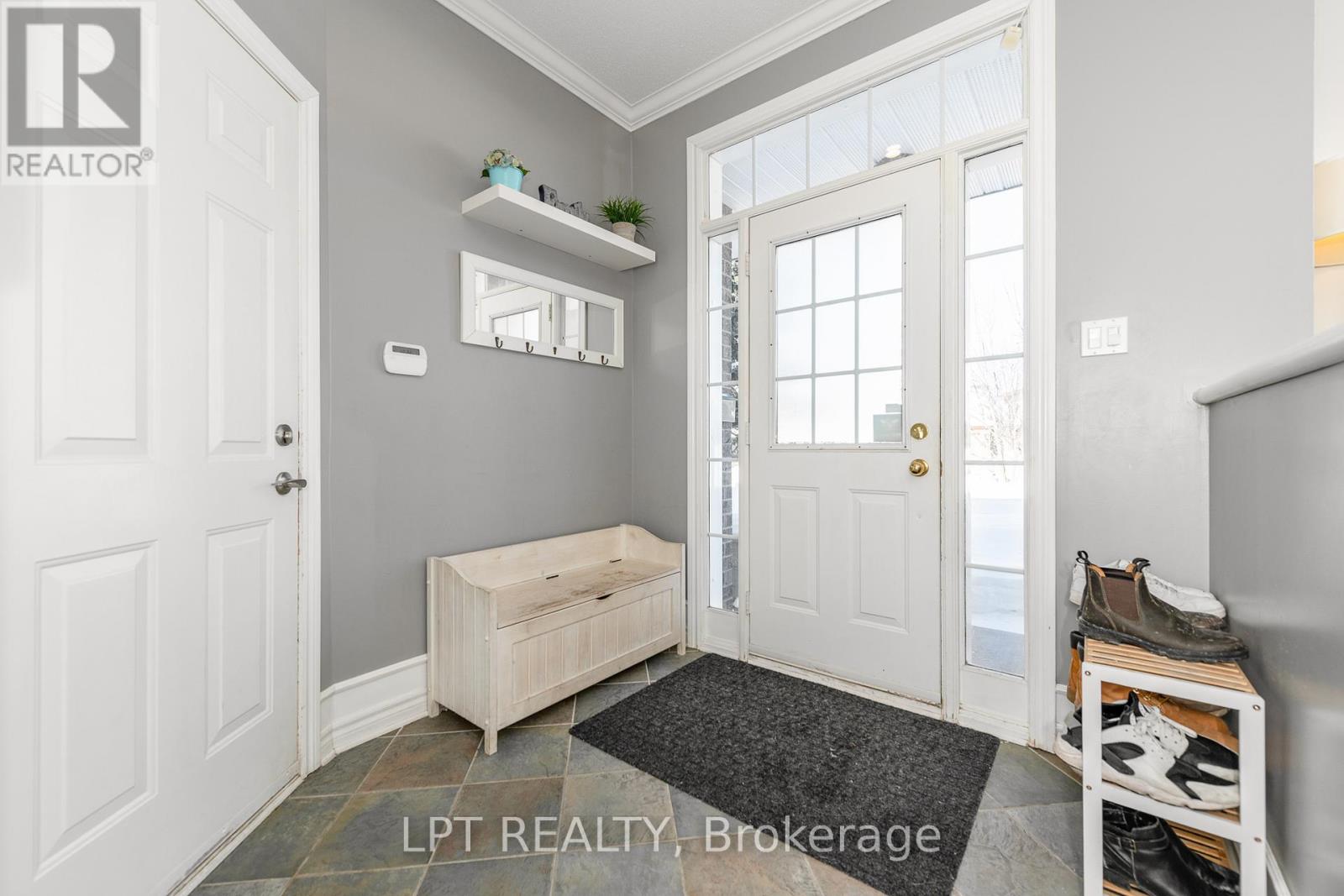 800 Schooner Crescent