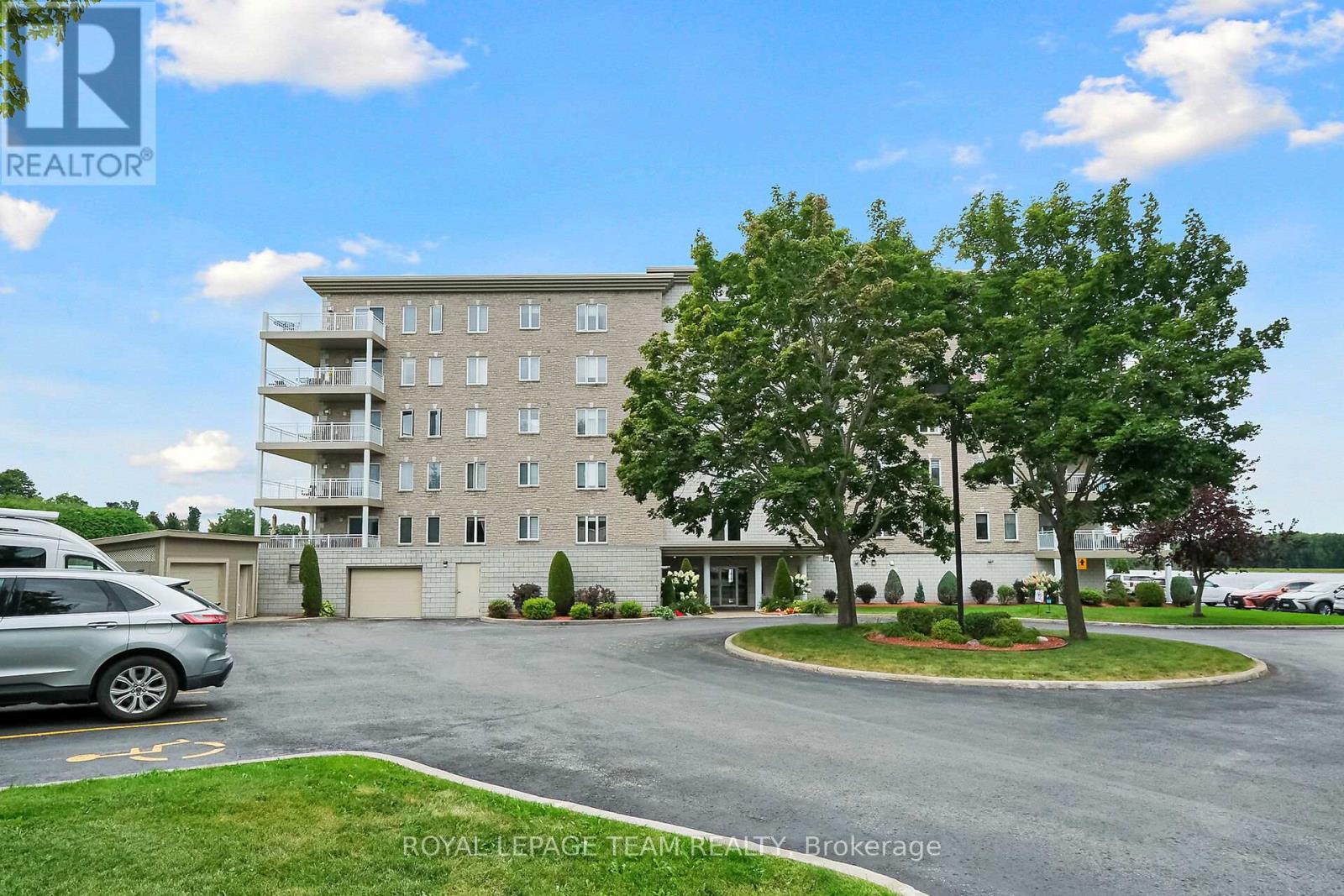 503 - 136 Edwards Street