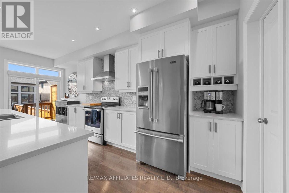 511 Earnscliffe Grove