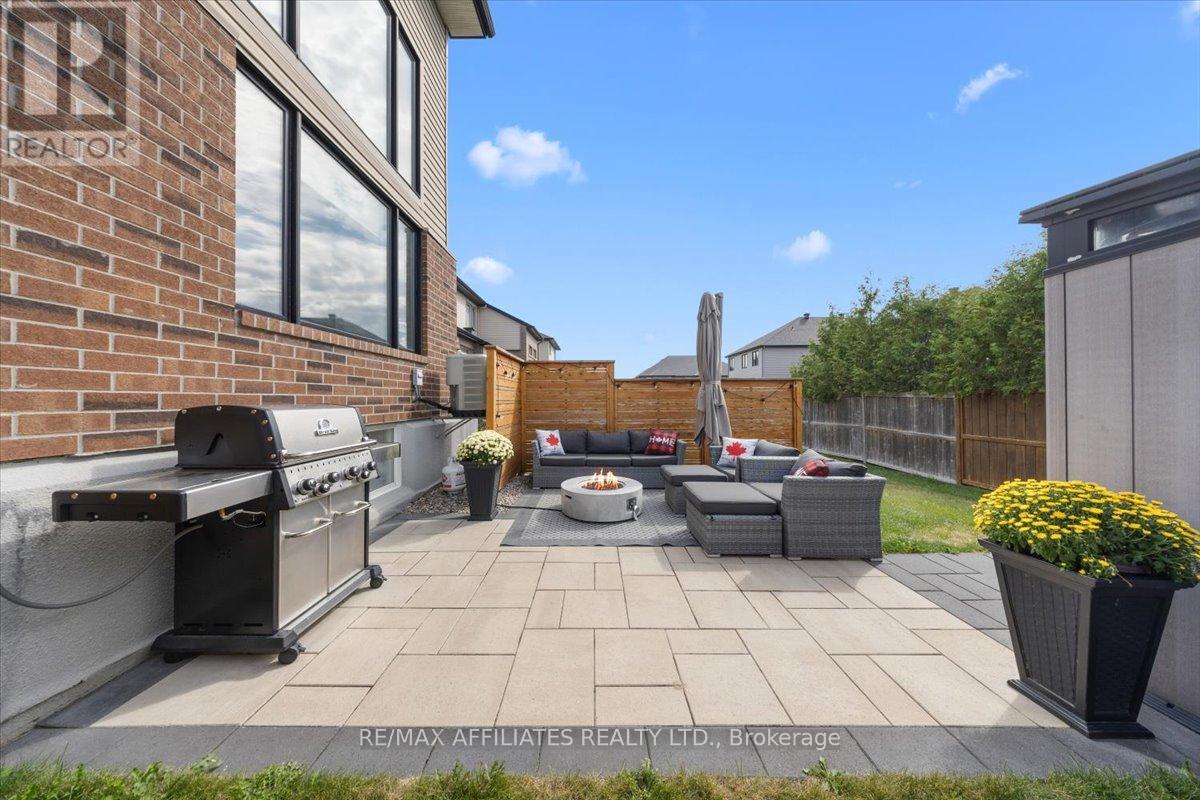 511 Earnscliffe Grove