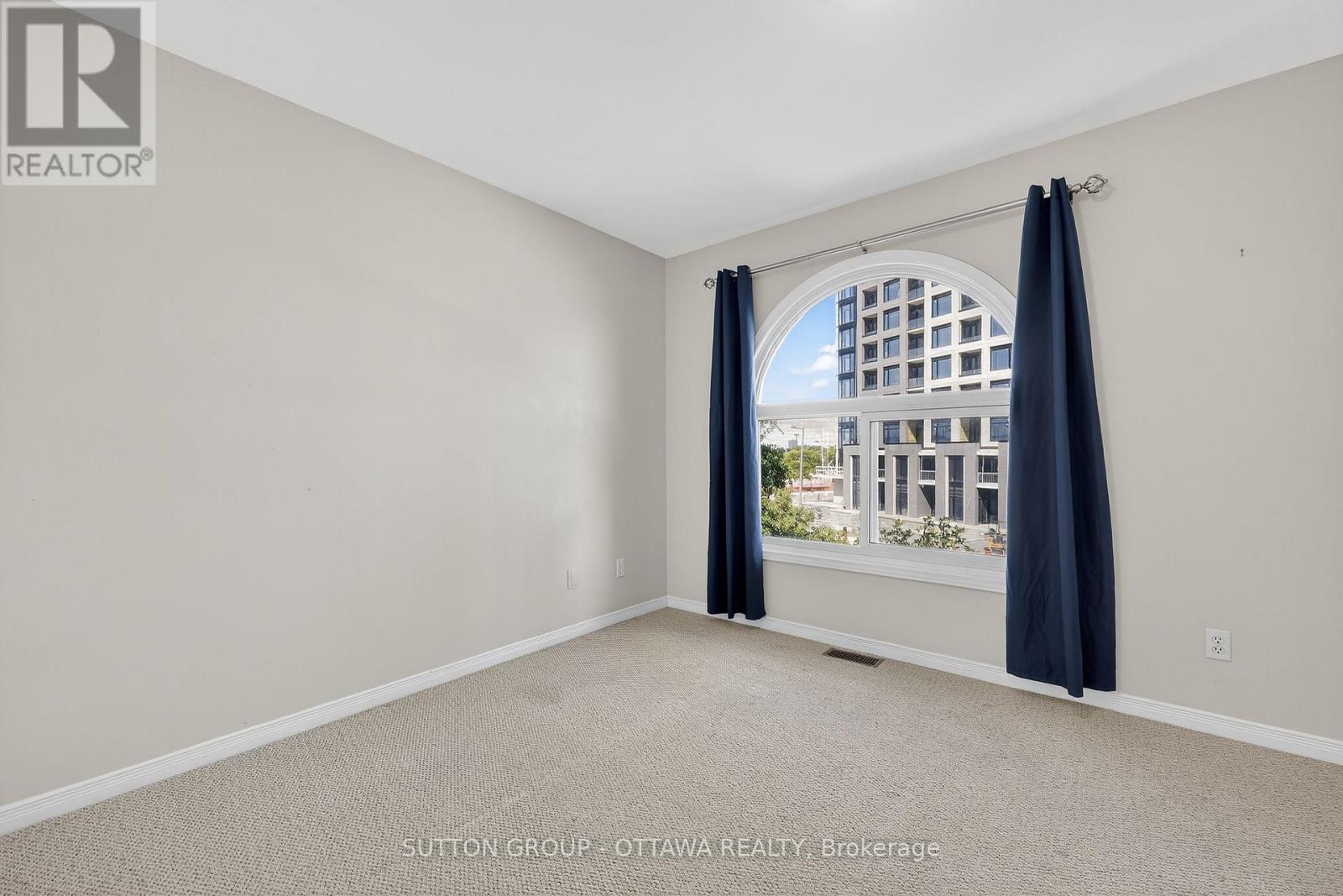 59 Thornbury Crescent