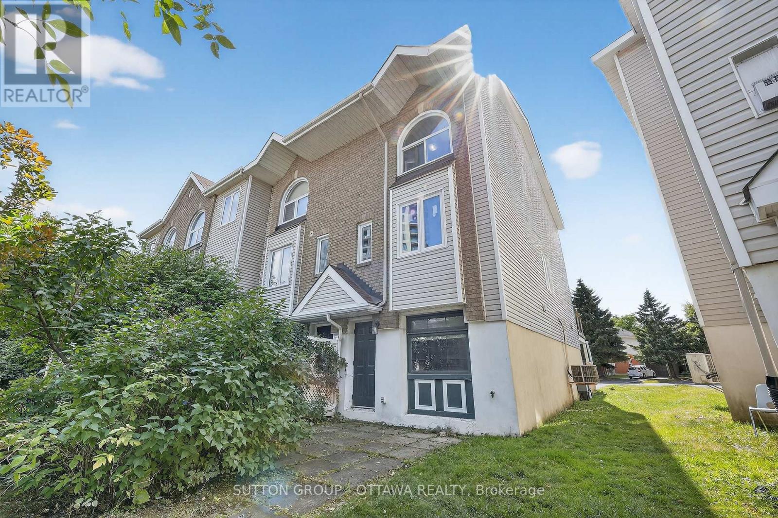 59 Thornbury Crescent