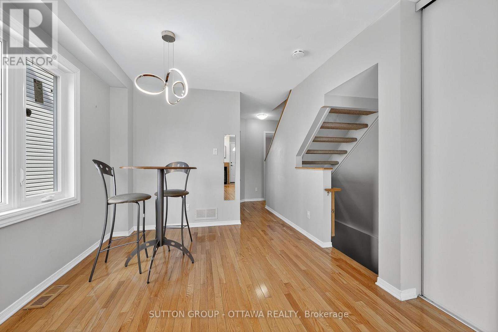 59 Thornbury Crescent