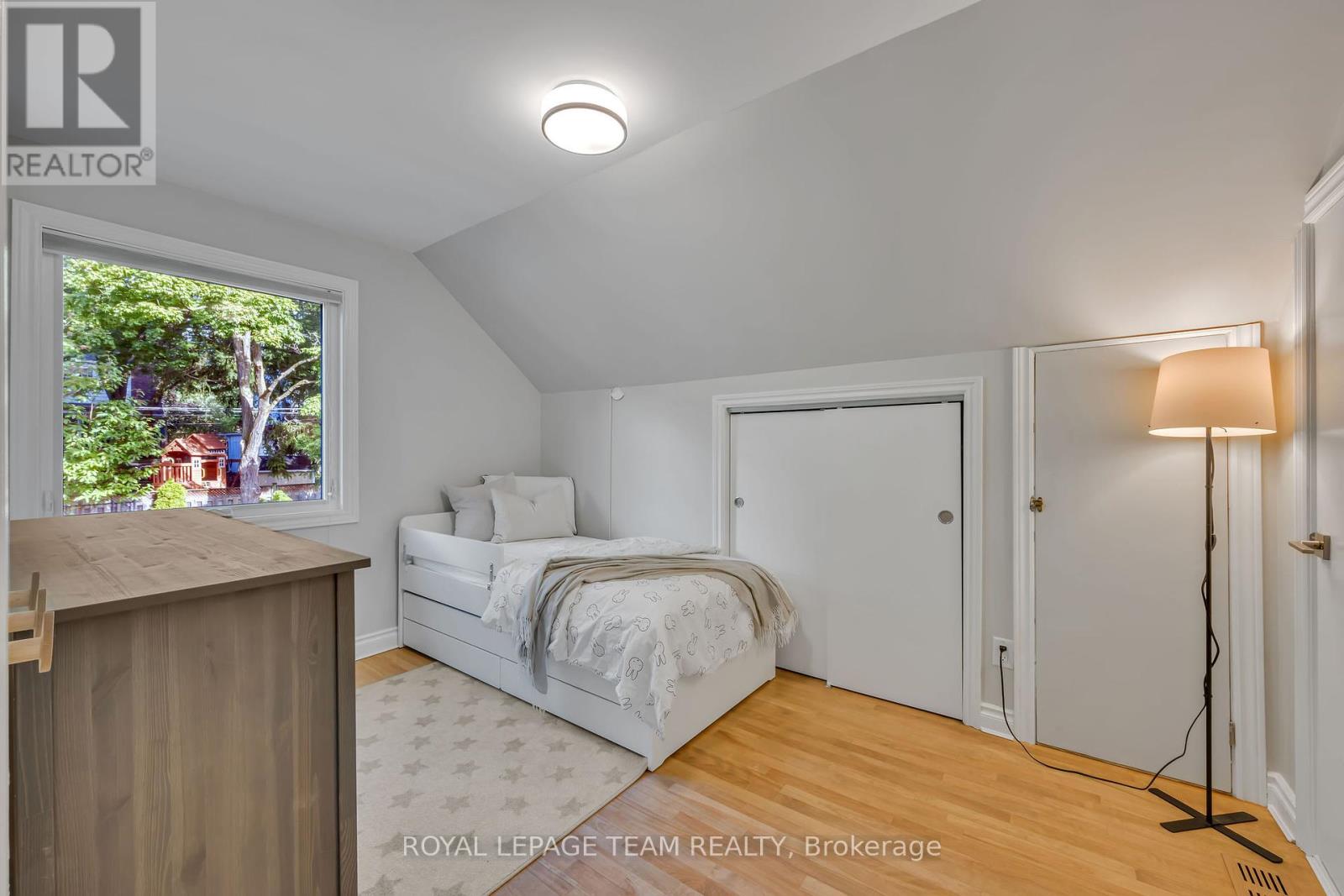 2233 Beaver Avenue