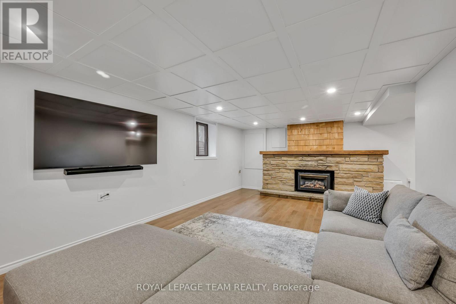 2233 Beaver Avenue