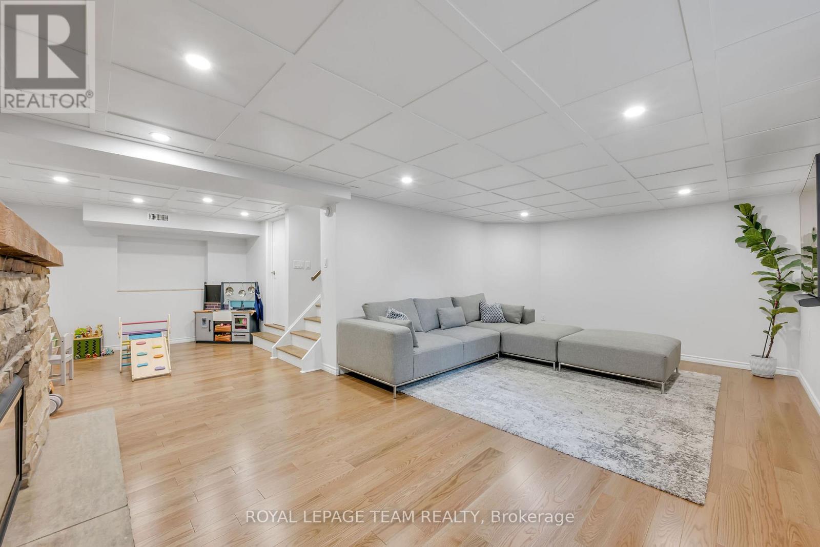 2233 Beaver Avenue