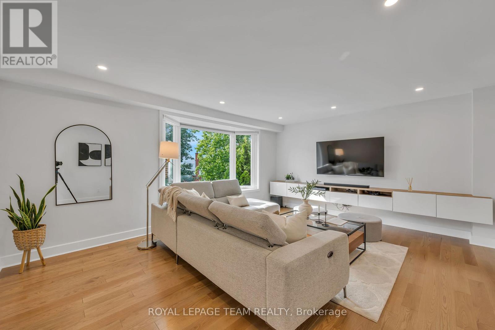 2233 Beaver Avenue