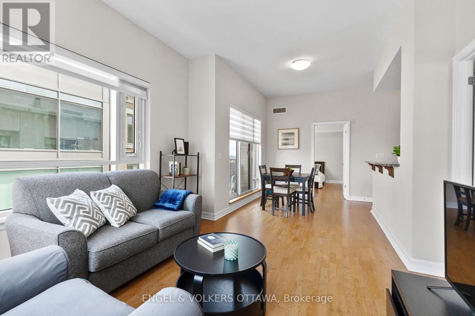 1211 - 200 Besserer Street